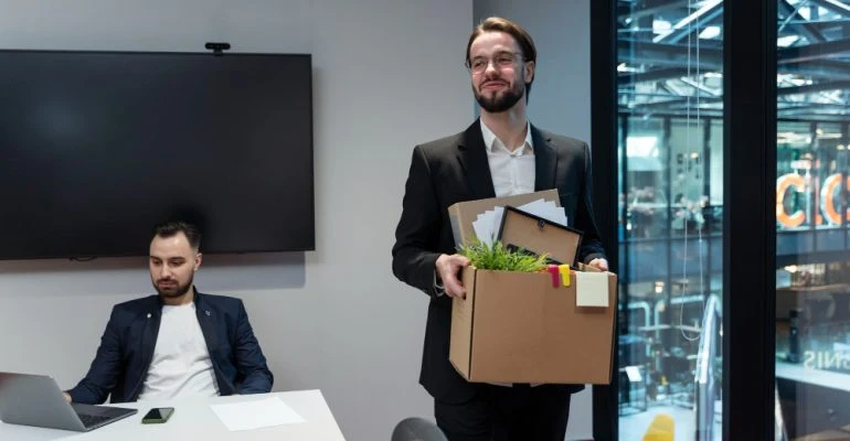 Trasferimento di documenti e materiali per ufficio